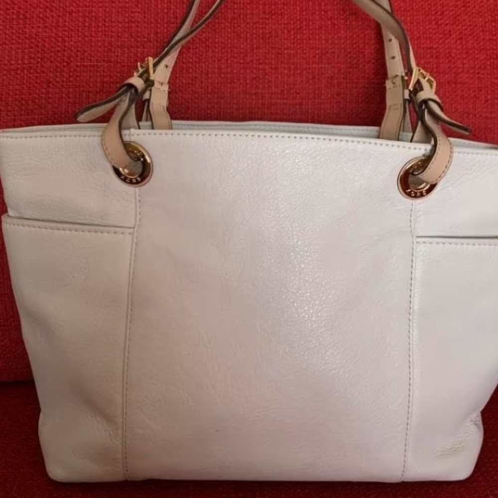 Micheal Kors Elegant White Leather Tote Bag